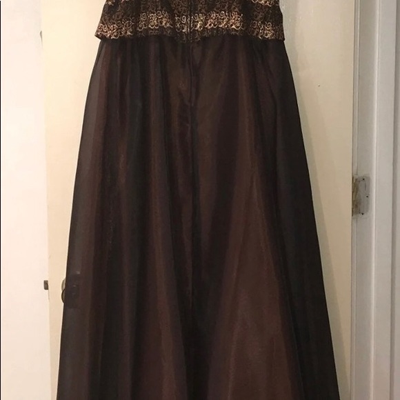 Formal Gown - Picture 6 of 7